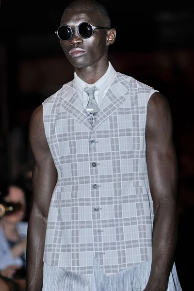 Look 70